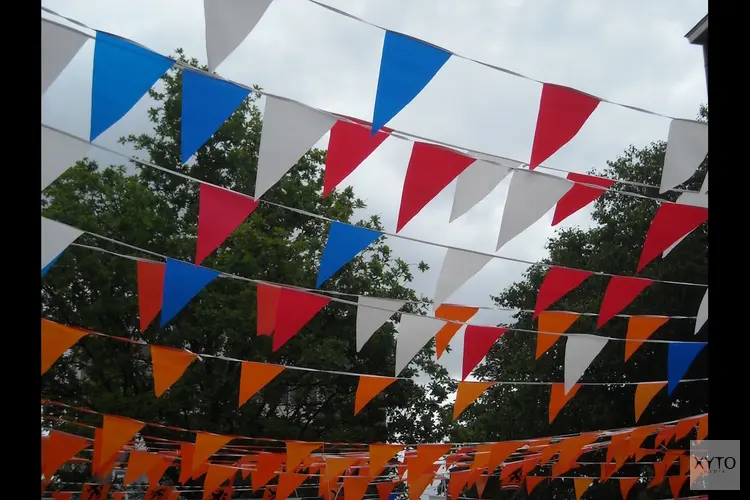 Koningsdag in Amstelveen: vrijmarkt, muziek en Koningsnacht