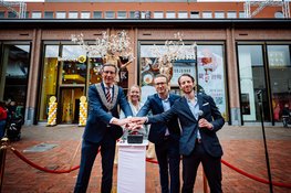 Stadshart Amstelveen viert feestelijke opening ter ere van nieuwe winkels aan de Rembrandtweg