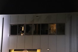 Veel schade na brand op eerste etage van bedrijfspand