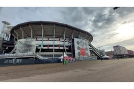 Ajax na doelpuntrijk duel naar competitiefase Conference League