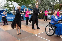 Nationale Sportweek Amstelveen swingend geopend in Oude Dorp