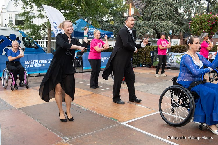 Nationale Sportweek Amstelveen swingend geopend in Oude Dorp