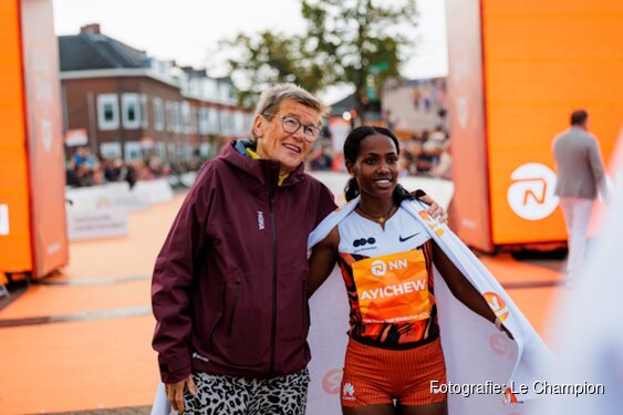 Ayichew verpulvert na bijna 40 jaar parcoursrecord bij 40e NN Dam tot Damloop