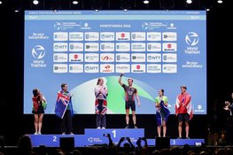 Amstelvener Wouter Schuit kroont zich tot wereldkampioen triatlon