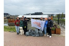 Vrijwilligers gezocht voor cleanup langs de Amstel op 28 november als tegenbeweging van Black Friday