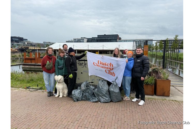Vrijwilligers gezocht voor cleanup langs de Amstel op 28 november als tegenbeweging van Black Friday